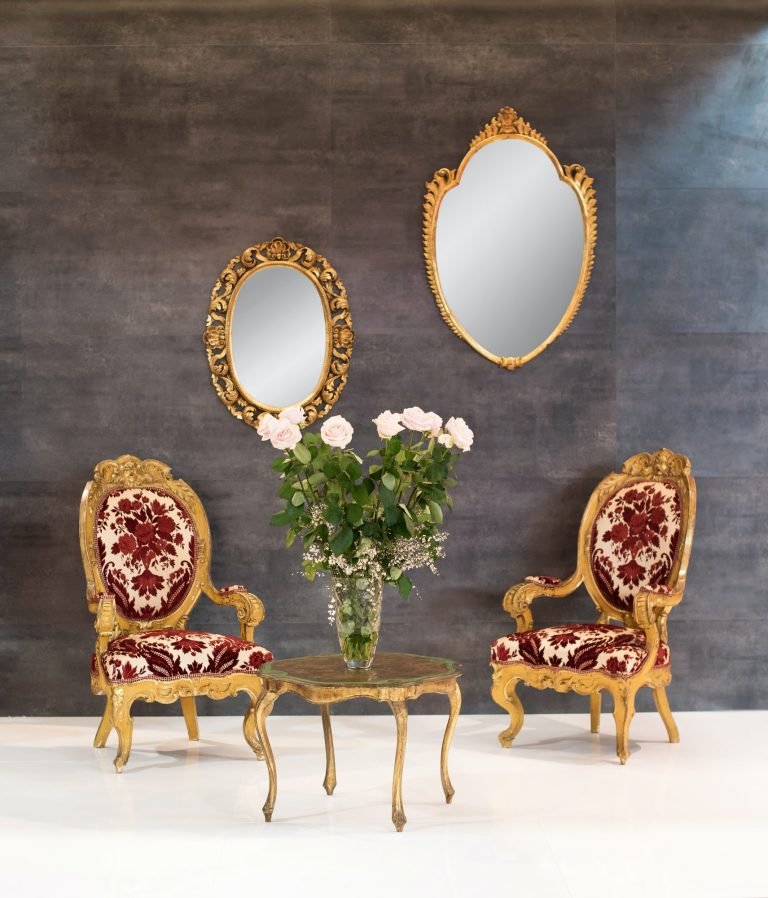 Elegant retro or vintage style interior decor