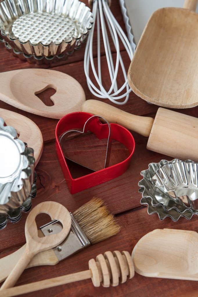 Baking utensils