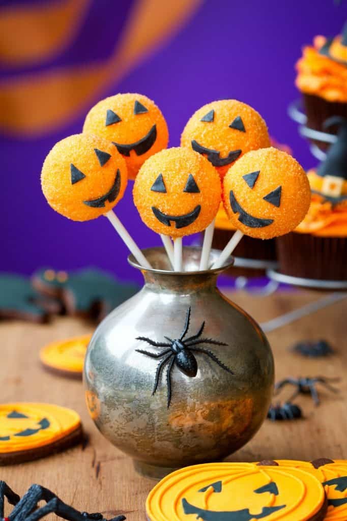 Halloween cake pops