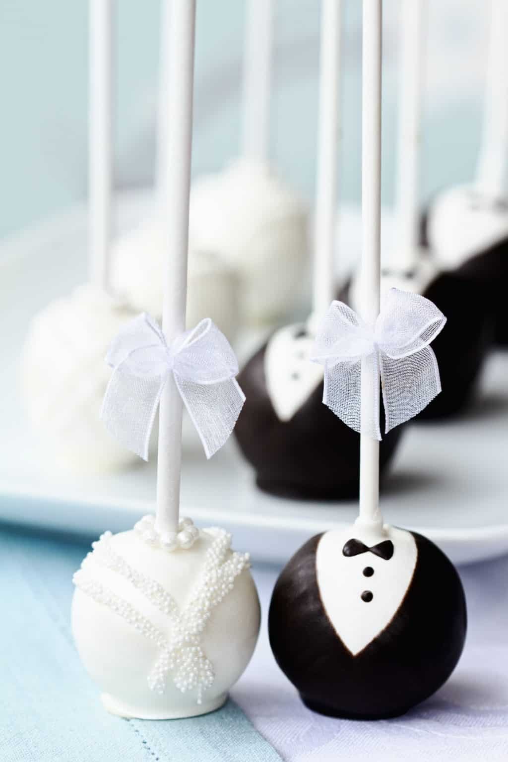 Wedding cake pops