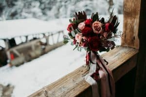 Winter wedding. BRIDAL BOUQUET